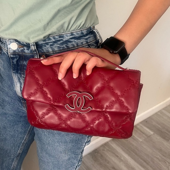 Chanel Stitches Diamonds Flap Bag - Picture 3 of 14